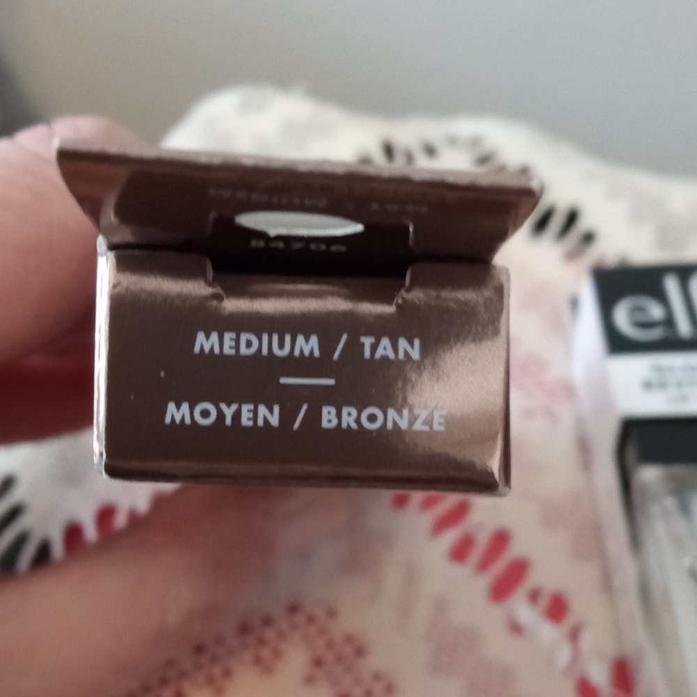 🌞ELF Cosmetics Bundle - Picture 9 of 10